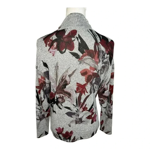 Jennifer Lopez Women’s Medium Gray Floral Mock Neck Twist Front Super Soft Top - Picture 3 of 6